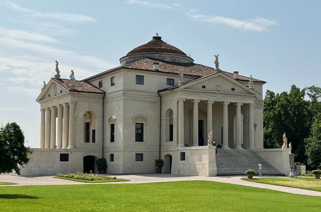 Palladio Rotonda Villa Vicenza Exterior Side View Renaissance Architecture